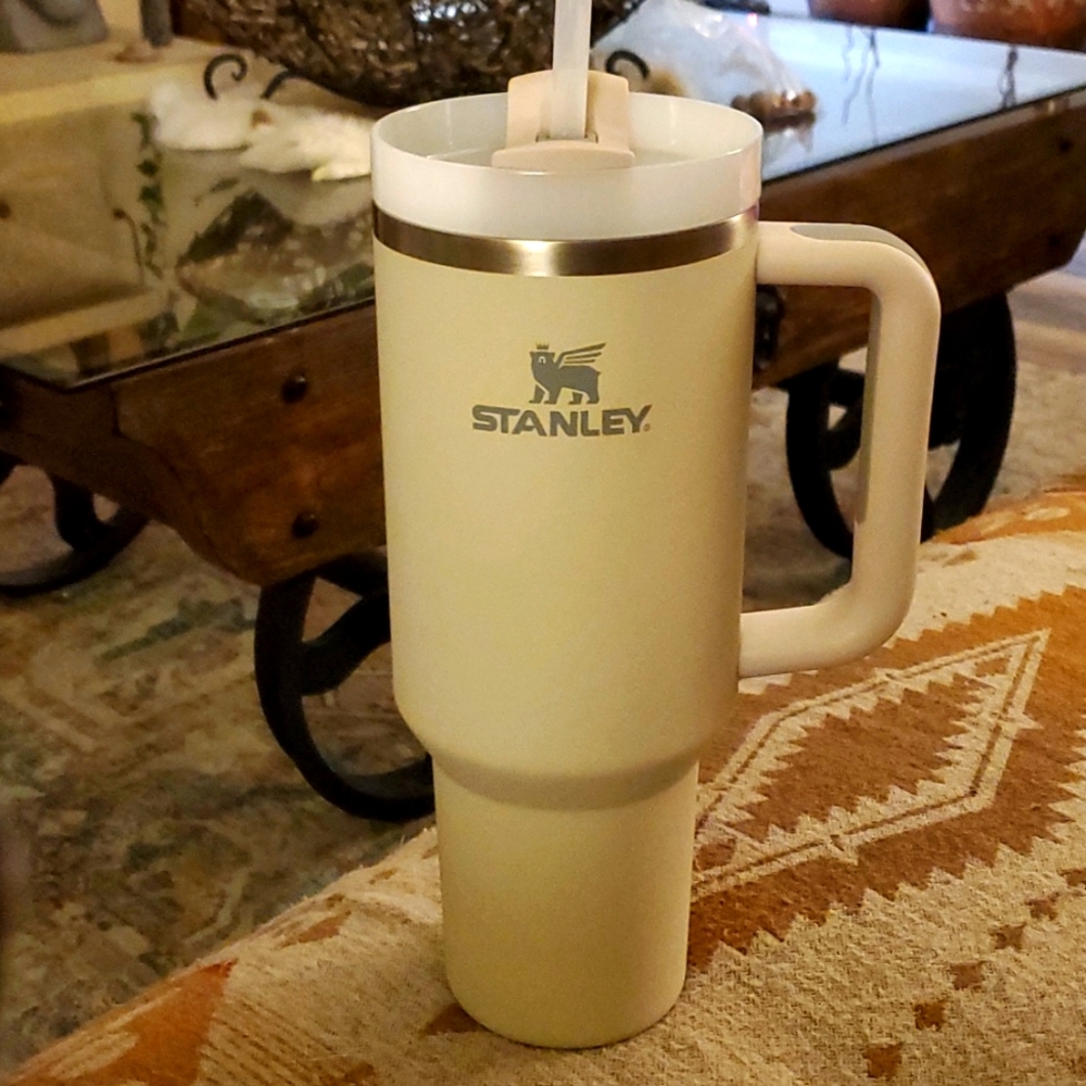 limited edition - Stanley 40oz mug: Matte/Dune